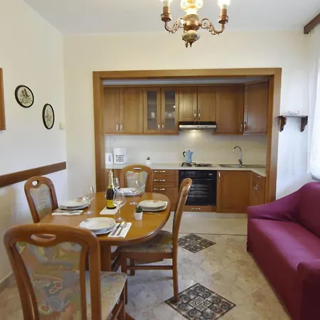 Zwei-zimmer-wohnung In Der Naehe Des Meeres By Interhome * Umag