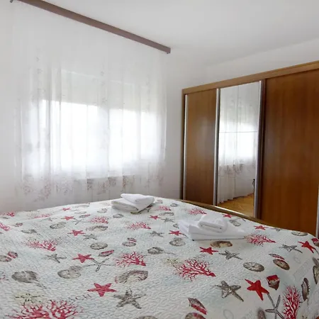 Lejlighed Zwei-zimmer-wohnung In Der Naehe Des Meeres By Interhome