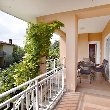 Zwei-zimmer-wohnung In Der Naehe Des Meeres By Interhome * Umag